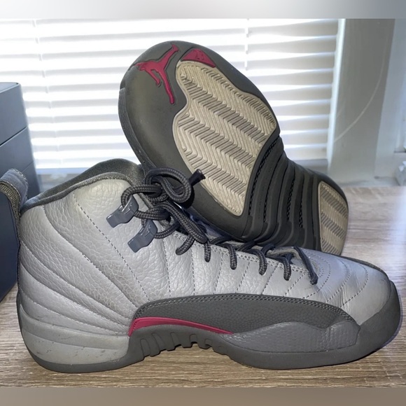 Jordan 12 Wolf Grey Vivid Pink Retro XII RARE 510815-029 Size 6.5 - Picture 4 of 9